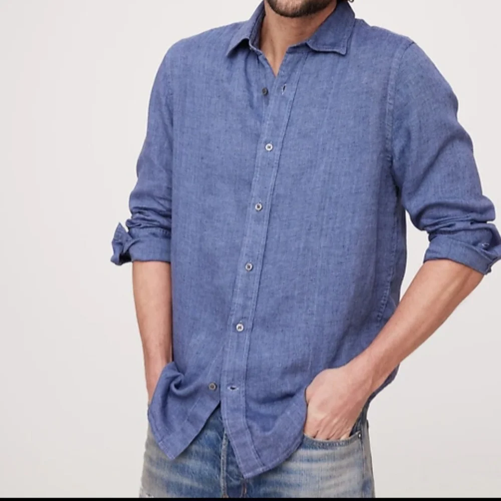Banana Republic Indigo Casual Button Down Shirt